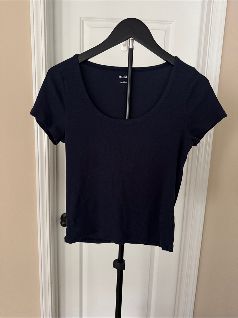 Hollister Navy Scoop Neck Short Sleeve Baby tee Large